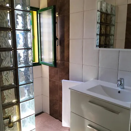 Apartment Tara I